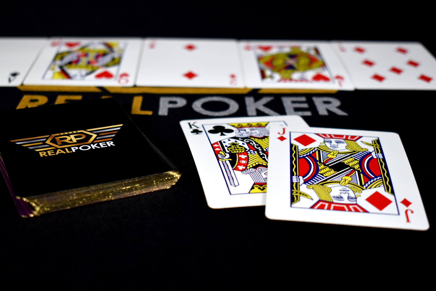 Online poker became a hugely profitable offering for online casinos, and many players were making living gambling online.In addition, fantasy sports surged in popularity and operated in the gray area of legality.Congress attempted to provide some clarity to the situation at the same time trying to crack down on the proliferation of online wagering.